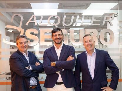 Antonio Carroza, presidente de Alquiler Seguro; David Caraballo, director general, y Sergi Gargallo, vicepresidente.