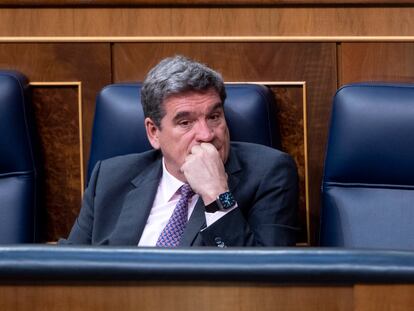 El ministro de Inclusión, Seguridad Social y Migraciones, José Luis Escrivá, este jueves en el Congreso.