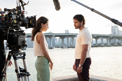 Ximena Romo and Maxi Iglesias on the set of ‘The Artists: First Strokes.’