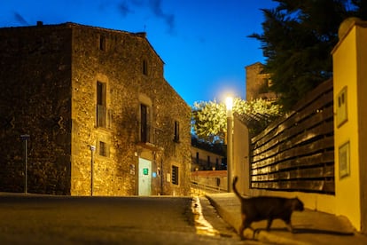 El edificio que previsiblemente se convertirá en un centro de acogida de menores migrantes.