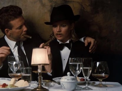 Mickey Rourke y Kim Basinger, en una escena de la película 'Nueve semanas y media' (1986).