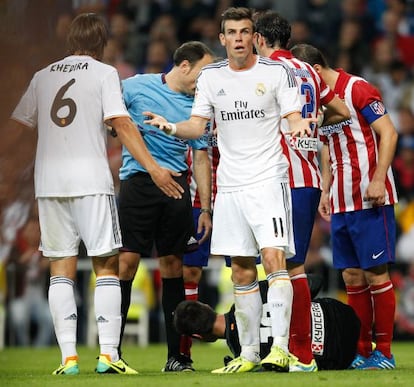 Real record signing Gareth Bale claims his innocence after a clash with Thibaut Courtois