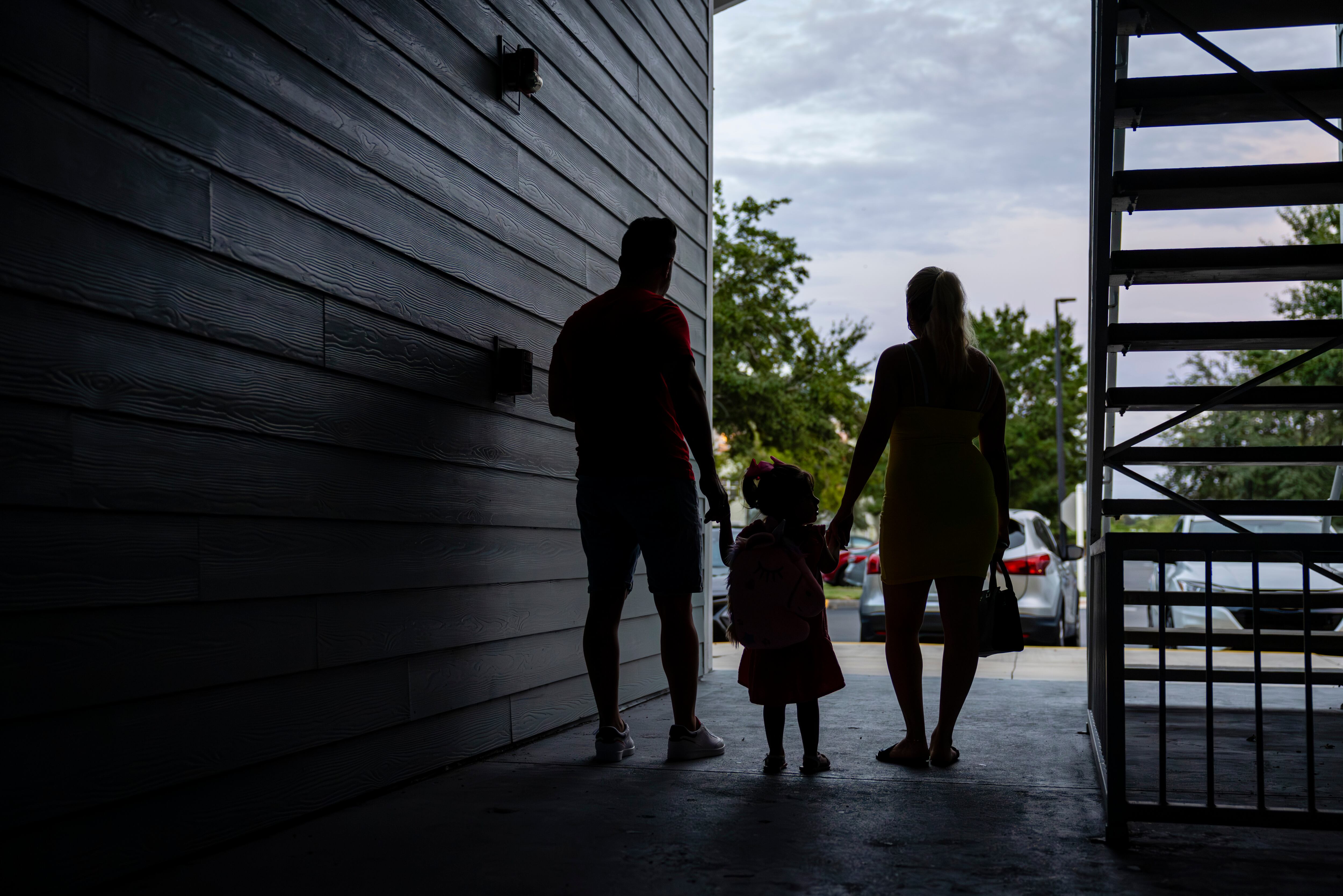 Una familia de migrantes cubanos en Estados Unidos, el 11 de septiembre de 2025. 