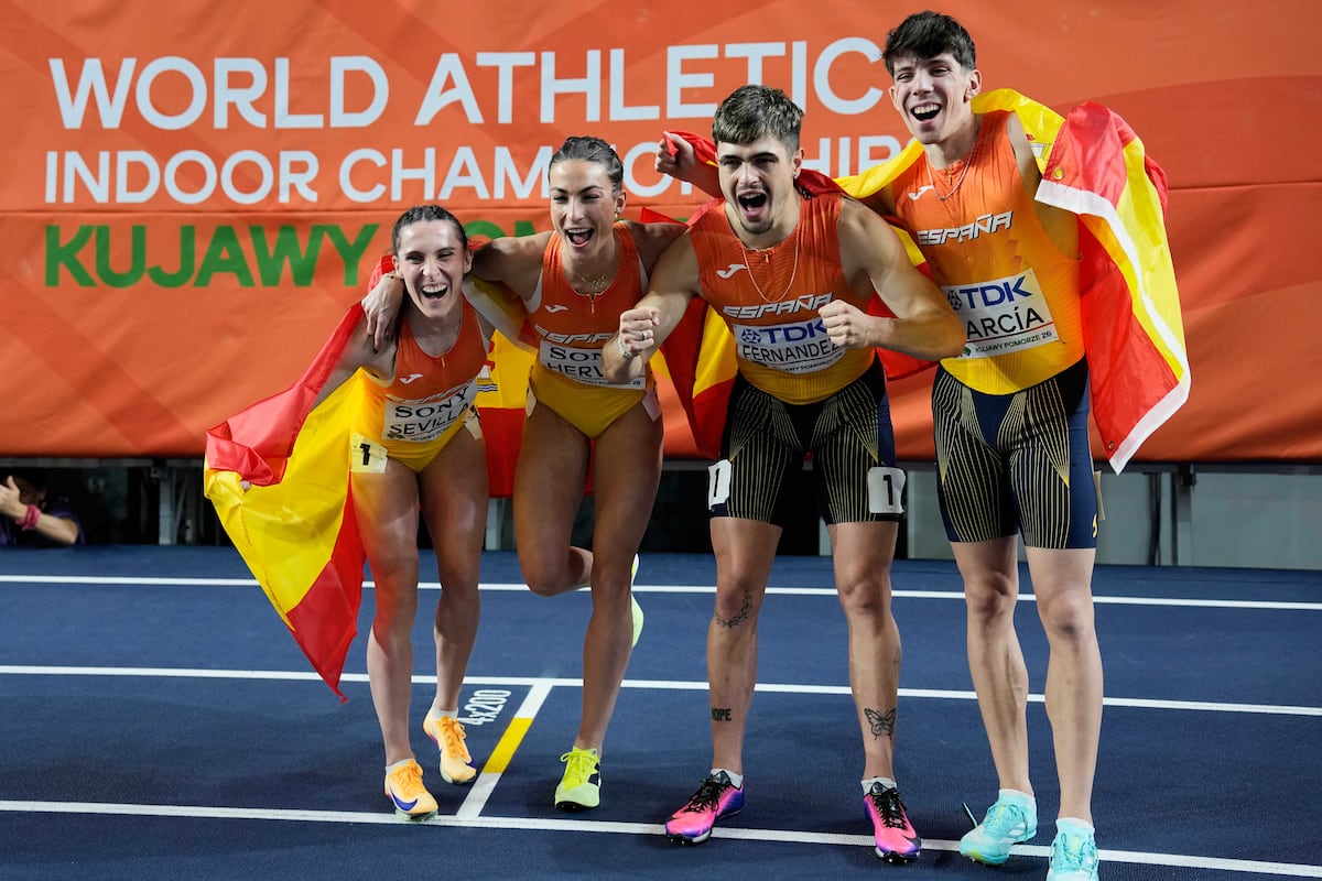 España se cuelga la medalla de plata en el relevo mixto 4x400 en los Mundiales de atletismo 