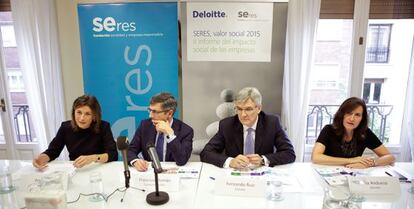 Representantes de la Fundación Seres y Deloitte en la presentación del estudio sobre el Impacto Social de las Empresas.