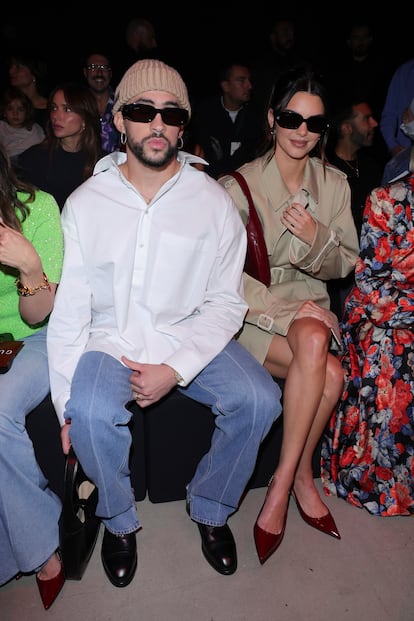 Kendall Jenner y Bad Bunny en el desfile de Gucci