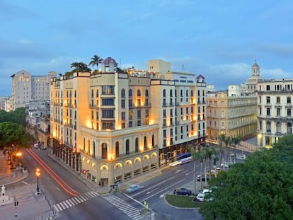 Vista de un hotel en La Habana, Cuba. 