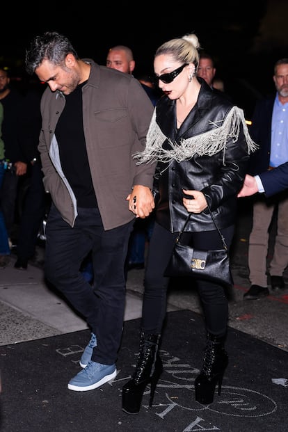 Lady Gaga and Michael Polansky. It is something of a paradox that one of the most theatrical and exuberant pop performers has chosen strict intimacy when it comes to her private life. Her relationship with the tech guru, with whom she has been together for over three years, proves as much. After breaking up with her fiancé Cristian Carino and ignoring the rumors that held there was something between her and Bradley Cooper on the set of 'A Star is Born,' Gaga caught everyone by surprise when she showed up with Polansky at Joe Biden's inauguration. Polansky, who has a degree in math and engineering from Harvard, is a Silicon Valley entrepreneur, investor and philanthropist whose personal fortune is estimated at $600 million.