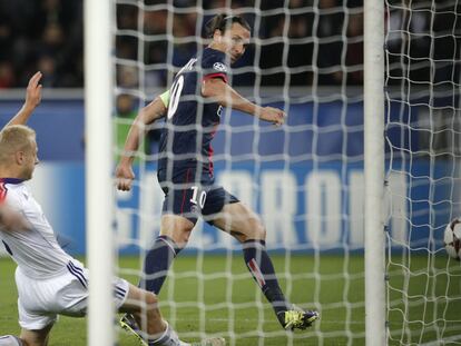 Ibrahimovic marca el gol del empate.