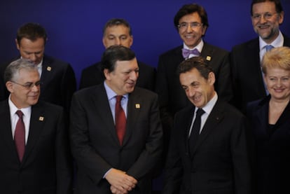 Los líderes europeos  bromean en la última cumbre de jefes de Estado y de Gobierno.