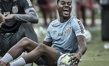 Robinho condenado estupro Santos