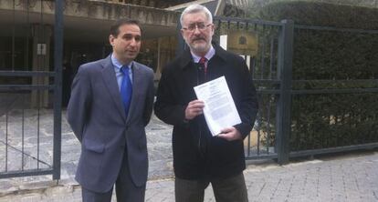 Antonio Ávila (d), esta mañana junto al delegado de la Junta en Madrid Antonio José Lucas.