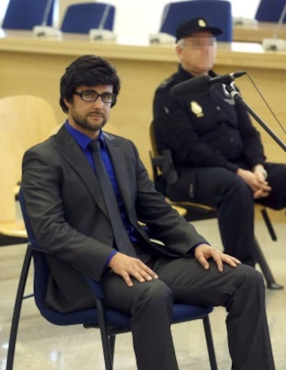 Hervé Falciani, con peluca y gafas, en la Audiencia Nacional.