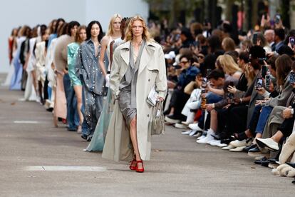 Desfile de la nueva colección de Stella McCartney, el 30 de septiembre de 2024 durante la semana de la moda de París.