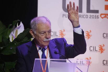 Eduardo Mendoza, en el VII Congreso Internacional de la Lengua Española.