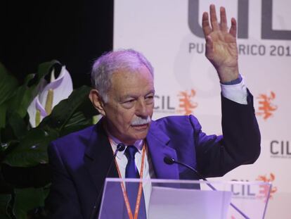 Eduardo Mendoza, en el VII Congreso Internacional de la Lengua Española.