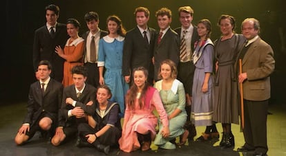 El elenco de actores de 'El despertar de la primavera'.