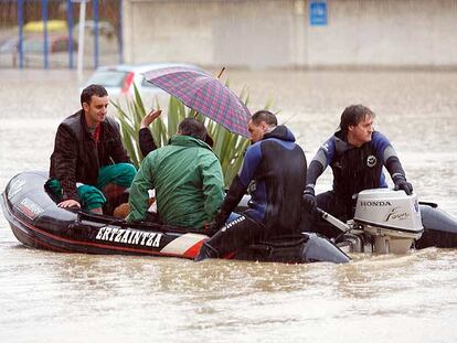 Evacuación por lluvias en Getxo