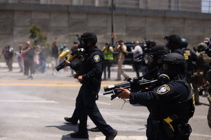 Tras dos días de protestas, el Gobierno de Donald Trump decidió intervenir las movilizaciones contra las redadas migratorias en Los Ángeles. 