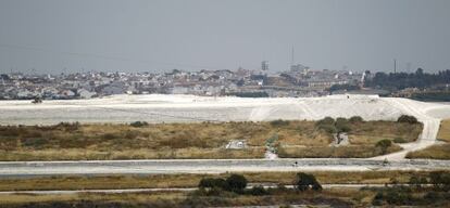 Depósito de fosfoyesos de la empresa de fertilizantes y productos químicos Fertiberia, que ha multiplicado por 10 la altura autorizada.