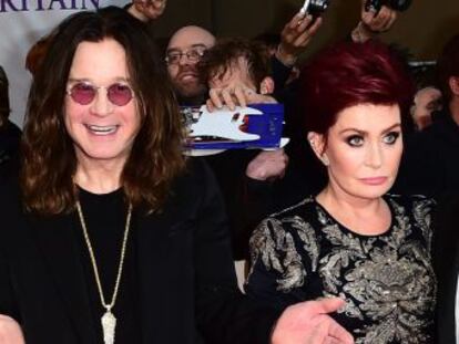 Fueron los precursores de los ‘realities’ y ahora, tras más de 30 años casados, el roquero Ozzy Osbourne y Sharon se han separado y las cámaras los vuelven a seguir