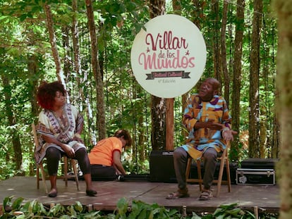 Marcelo Ndong en la presentación de su espectáculo de cuentos en el festival cultural Villar de los Mundos.