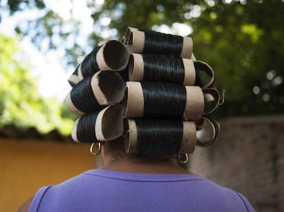 Rulos de una mujer wayúu, en una imagen de Magdalena Correa.