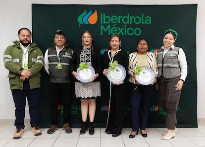 El equipo de Iberdrola México con las ganadoras de la segunda edición de Casa Abierta: Mujeres con Energía en Cañada Morelos, Puebla, 2025.