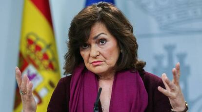 La vicepresidenta del Gobierno, Carmen Calvo, durante la comparecencia en Moncloa este miércoles. 