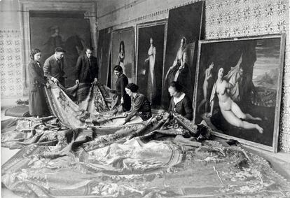 Conocida como “operación de salvamento”, la movilización de joyas del legado artístico español supuso la participación de especialistas dedicados a la conservación y restauración de obras de arte.