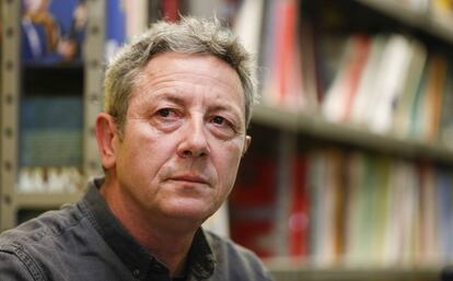 Alonso Guerrero, en la presentación de su libro 'El amor de Penny', en Madrid, el pasado abril.