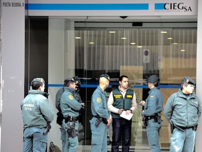 La empresa Ciegsa durante el registro de la Guardia Civil.