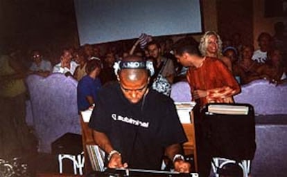 El disc-jockey Erick Morillo en una discoteca de Benidorm en una imagen cedida por la promotora Vibe.