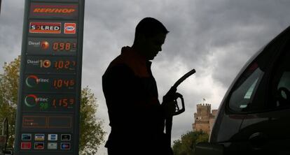 Gasolinera de Repsol en Manzanares El Real (Madrid).