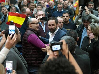El presidente de Vox, Santiago Abascal, a su llegada al acto público en Teruel. 