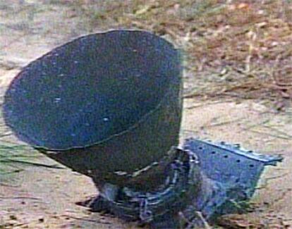 Una de las toberas de los motores del <b><i>Columbia,</b></i> que cayó al norte de la localidad de Palestina, en el Estado de Tejas.
