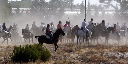 Mozos a caballo en el Toro de la Vega en Tordesillas.