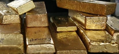 Lingotes de oro en una planta de refinado en Turquía.