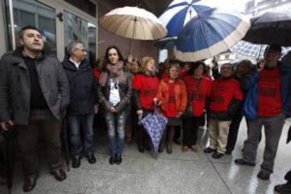 Afectados por las participaciones preferentes después de haber sido desalojados.