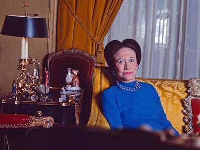 Wallis Simpson, duquesa de Windsor, en su casa del Bois de Boulogne de París en 1974.
