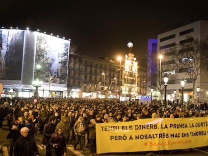 La manifestaci&oacute;, a l&#039;altura de Canaletes.