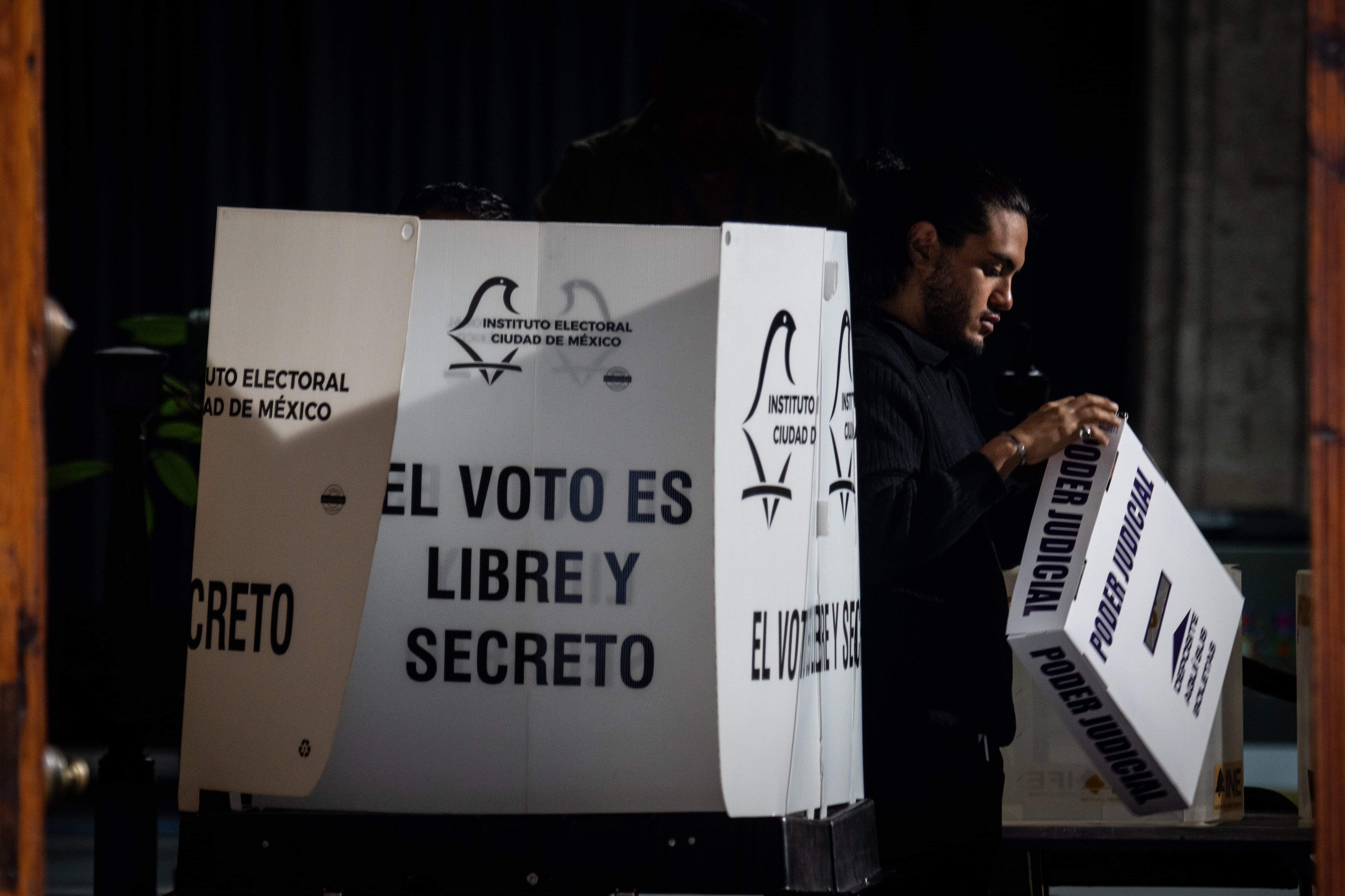 Urnas electorales en Ciudad de México, en junio de 2025.
