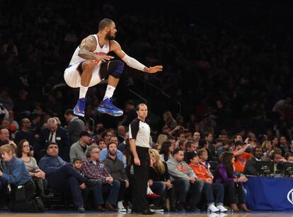 Tyson Chandler, de los Knicks, en un lance del encuentro entre Nueva York y Phoenix.