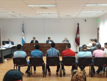 Los responsables de violar a una niña en Salta, en el inicio del juicio.