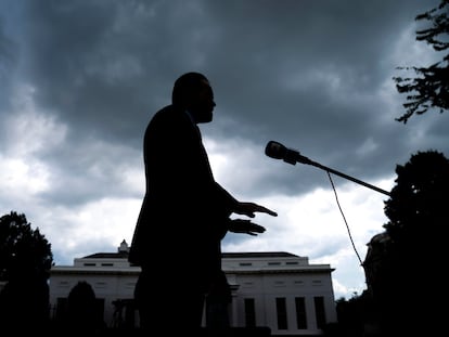 El candidato de Donald Trump a la presidencia del BID, Mauricio Claver-Carone, el 14 de agosto en la Casa Blanca.