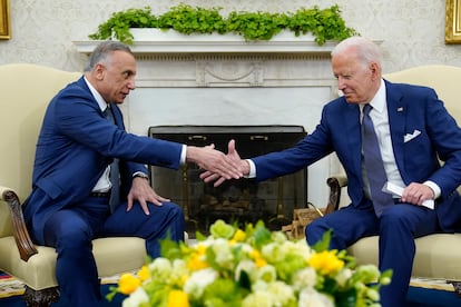 O presidente dos Estados Unidos, Joe Biden, em seu encontro com o primeiro ministro do Iraque, Mustafa al Kadhimi, nesta segunda-feira em Washington.