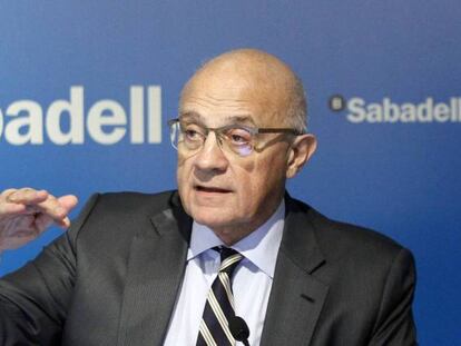  Josep Oli&uacute;, presidente del Banco Sabadell