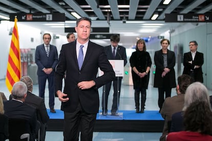 El líder del PP marxa a mig discurs de Puigdemont.