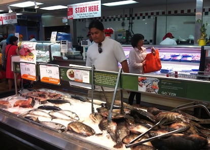 Los Ángeles. Pescadería coreana, en Koreatown. Uno de los pocos lugares donde conseguir producto fresco.