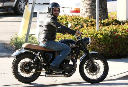 El actor Gerard Butler en las calles de Malibú en 2016.